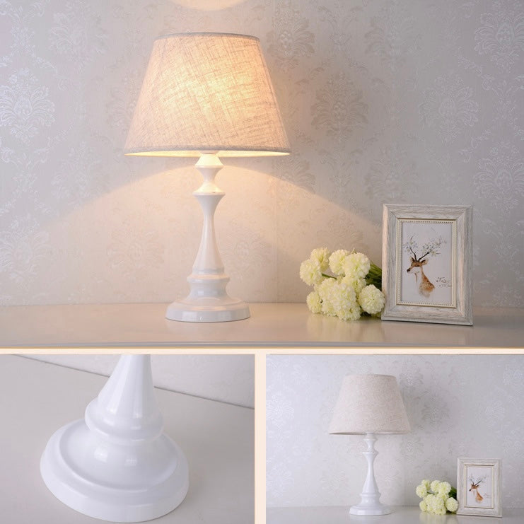 Mode Table Lamp Modern Luxury Metal Cloth Living Room Bedroom