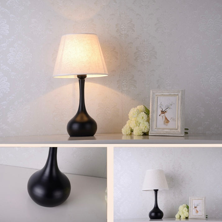 Mode Table Lamp Modern Luxury Metal Cloth Living Room Bedroom
