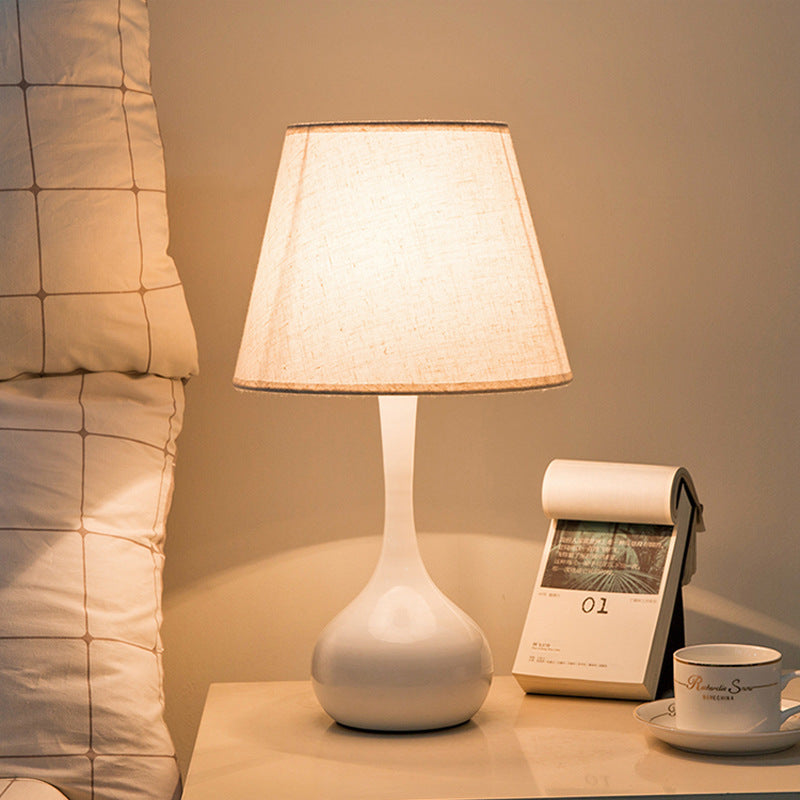 Mode Table Lamp Modern Luxury Metal Cloth Living Room Bedroom