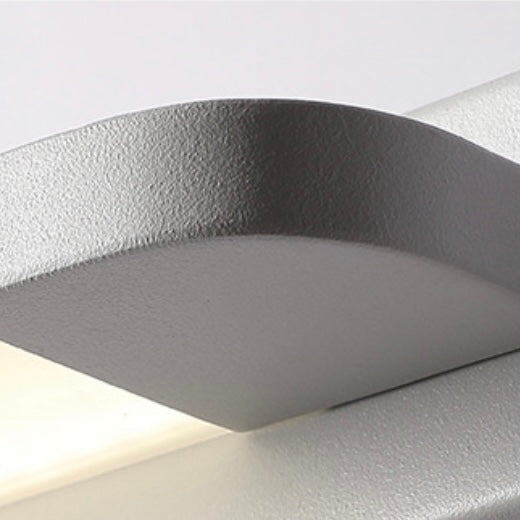 Elys Wall Lamp Linear Modern Simple IP44 Metal Acrylic Bathroom